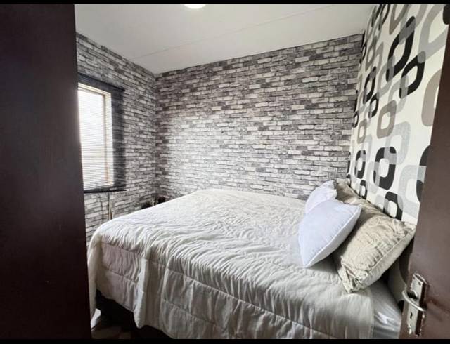 2 BEDROOM APARTMENT FOR SALE IN FLEURHOF